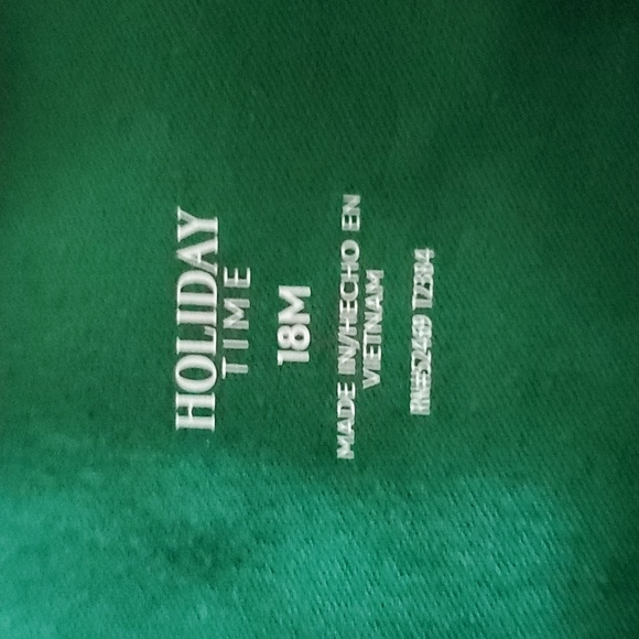 NWT: HOLIDAY TEE "LET'S GET CRACKIN" - Picture 3 of 5